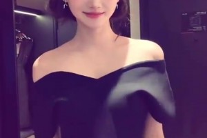 女主播金佳悦唯美自拍！网友看完表示：老夫的凡心动了！